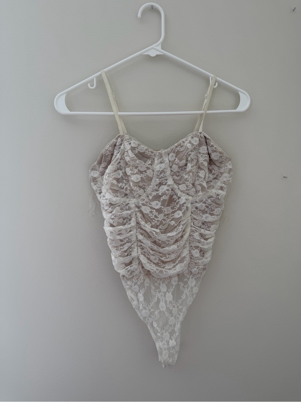 Rue21 Cream Lace Ruched Bodysuit
